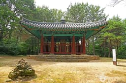 예산 화전리 석조사면불상