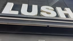 ㈜러쉬코리아 경리단길점