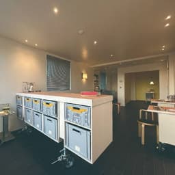 세미퍼블릭(SEMIPUBLIC)