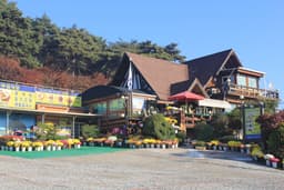 [백년가게] 딴뚝통나무집식당