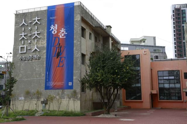 Image 0