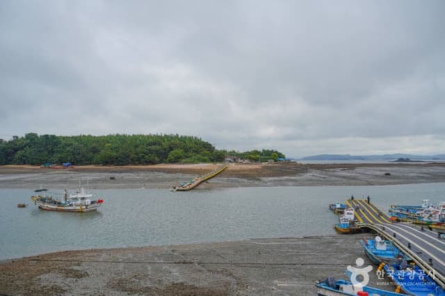 Image 0