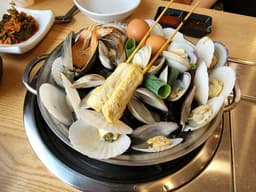 고래해물칼국수