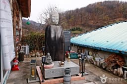 충주 지당리 석조여래입상
