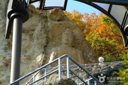 바다의 용으로 다시 태어난 문무대왕을 찾아서