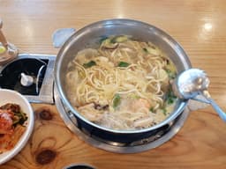 작동홍두깨칼국수