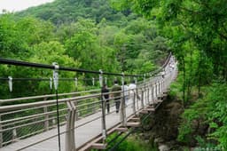 재인폭포 출렁다리