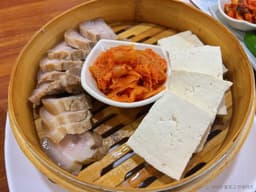 두부마을과돌솥밥일죽점