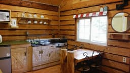 작은통나무집 펜션