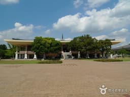 신라의 화려한 역사와 문화를 만나다