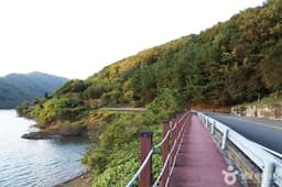 청암 하동호 산중호수길