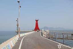 선유도항방파제등대