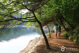 아프리카 춤과 노래에 반하고, 호수 둘레길에 매료되다