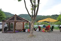 잣향기푸른숲캠핑장