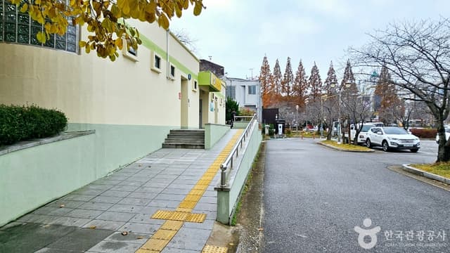Image 7