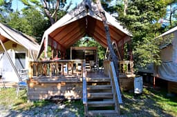 파인트리글램핑