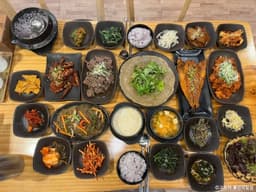 고모리 뜰안에밥상