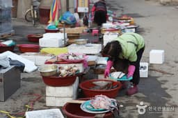 한산5일장 (1, 6일)