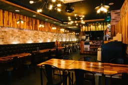 유제이스모크하우스 본점