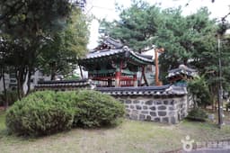 이시직공정려각