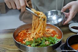 흥부네칼국수보리밥