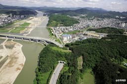 공주 정지산 유적