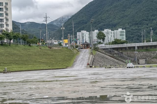 Image 10