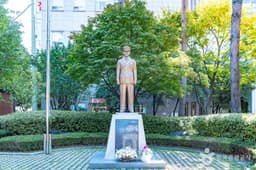 윌리엄해밀턴쇼 동상