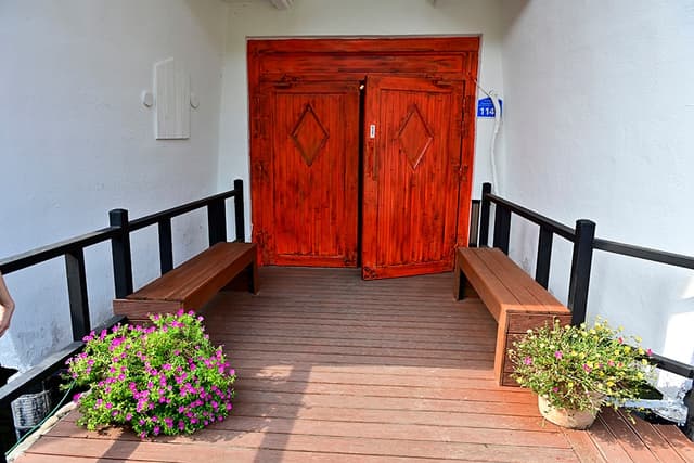 Image 4