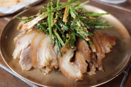 1984그수육집칼국수