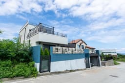 동쪽바다프리미엄하우스(카페앤라씨)