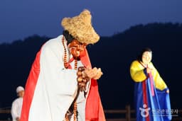 800년을 이어온 신명 나는 탈판