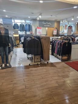 피에르가르뎅 마리오아울렛 2관점