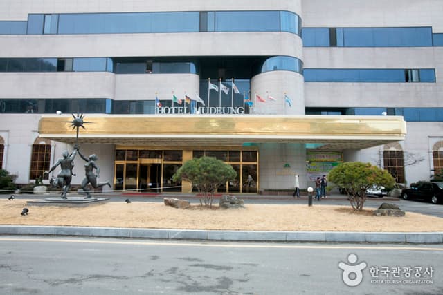 Image 10