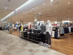 유니클로 롯데몰 군산점