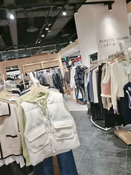 플라스틱아일랜드 NC 신구로점