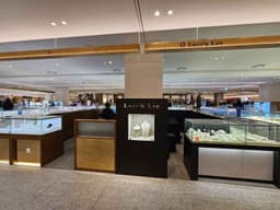 루첸리 현대백화점 중동점