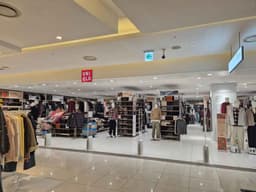 유니클로 현대백화점 충청점