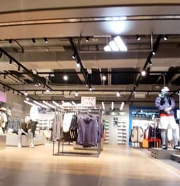 아디다스 퍼포먼스 롯데아울렛 서울역점