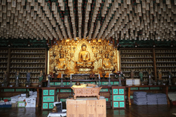 만기사 철조여래좌상