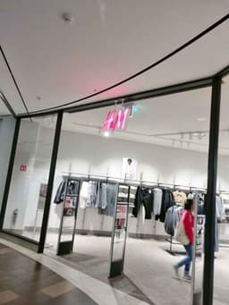 H&M 마리오아울렛 3관점