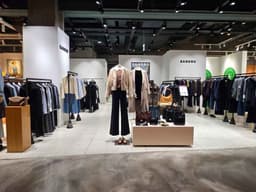 산드로 롯데백화점 잠실 에비뉴엘점