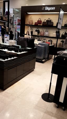 엘레강스 NC백화점 불광점