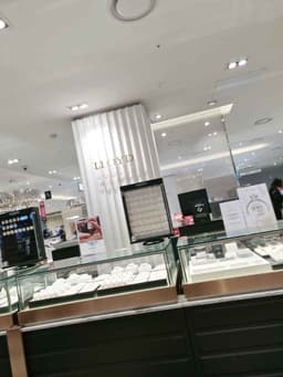 로이드 NC 신구로점