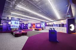 하이커 스테이션