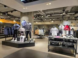 나이키 현대아울렛 가든파이브점