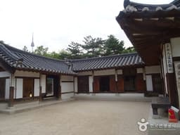 삼청동오위장김춘영가옥