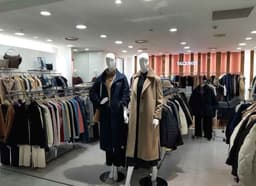 발렌시아 메가마트 엠백화점 춘천점