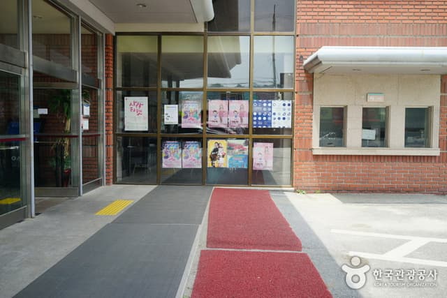 Image 12