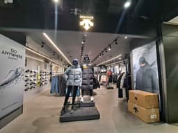 데상트 두타몰점